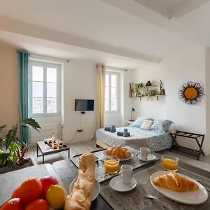 Vieux-port Vue Basilique Notre-dame Apartment Marseille
