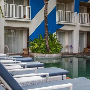 Отель Bliss Surfer Hotel Legian Легиан