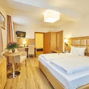 Akzent Goldner Stern 4* Muggendorf (Bavaria)