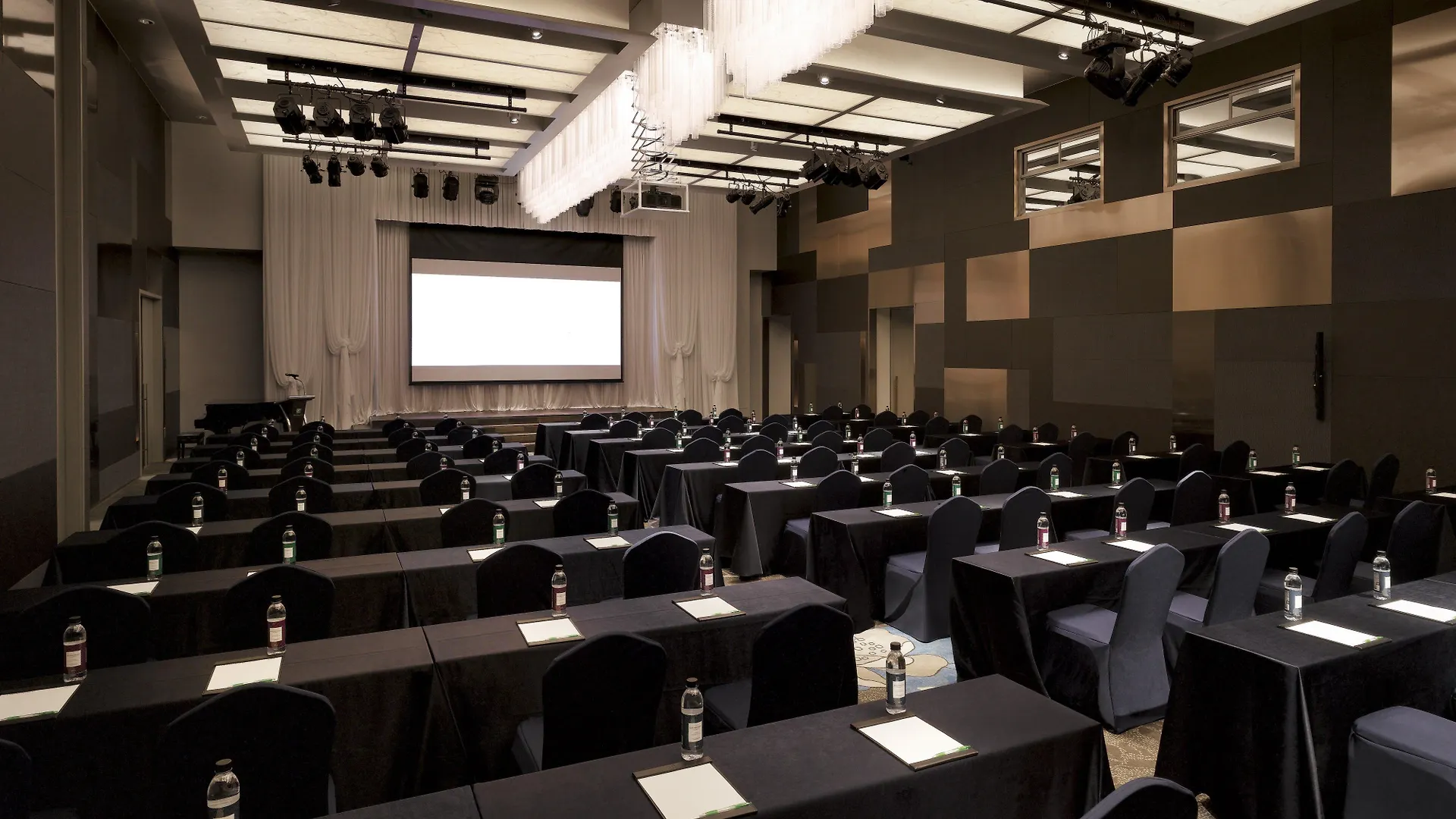 Holiday Inn Incheon Songdo By Ihg