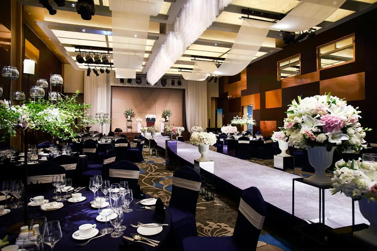 Holiday Inn Incheon Songdo By Ihg 4*,